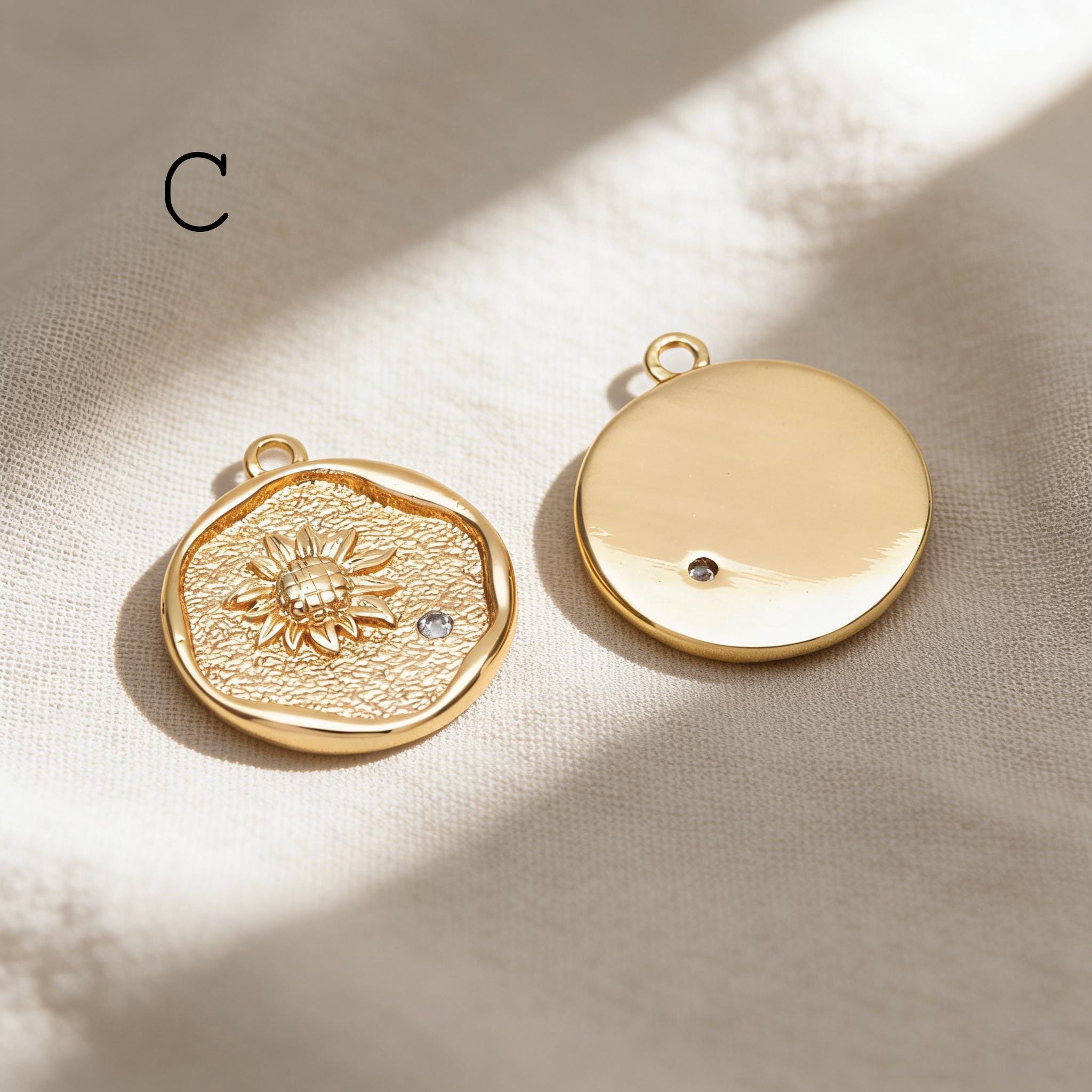 4pcs Gold Flower Charms, 18K Gold plated Brass, Flower Earring Pendants (GB-1281)